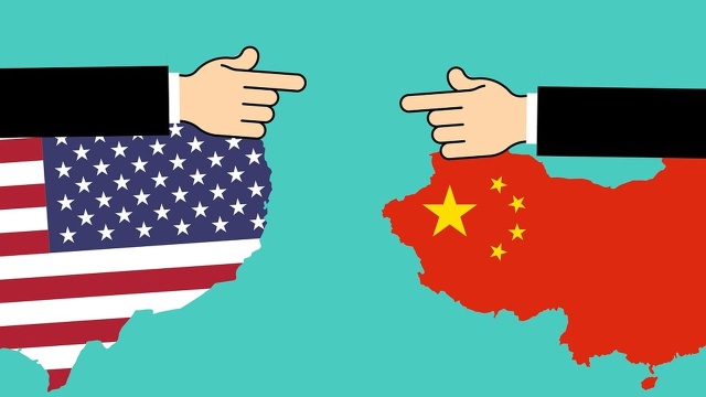 Donald Trump sygnalizował, że jest otwarty na obniżenie ceł na Chiny do 80 procent. To nowe stanowisko przed negocjacjami handlowymi obu państw.