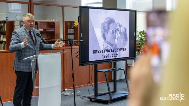 Imieniem honorowej obywatelki stolicy Pomorza Zachodniego została nazwana biblioteka wydziału Humanistycznego i Nauk Społecznych Uniwersytetu Szczecińskiego przy ulicy Krakowskiej w Szczecinie.