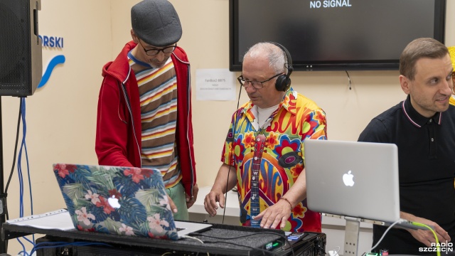 Frazowanie, miksowanie, dobór tempa i tonacji - to tylko niektóre z zagadnień poruszanych podczas Seniorady 2.0 organizowanej przez Stowarzyszenie Carpe Diem.