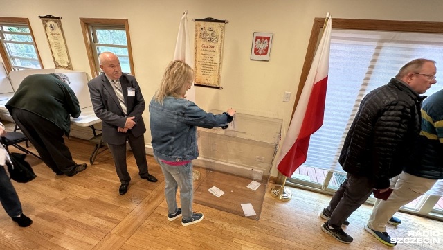W Stanach Zjednoczonych otwarte jest już 57 lokali wyborczych. Ze względu na różnicę czasową, amerykańska Polonia do urn idzie już w sobotę.