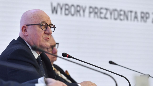 Od kilku godzin trwa głosowanie w drugiej turze wyborów prezydenckich. Pierwszych informacji na temat głosowania udzieliła Państwowa Komisja Wyborcza.