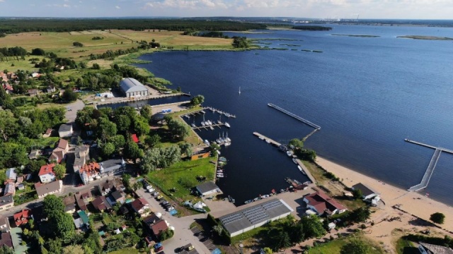 Kończy się rozbudowa amfiteatru w Stepnicy. Otwarcie zaplanowano na początku wakacji.