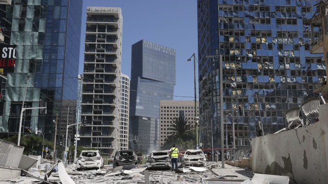 Kolejne wzajemne ataki rakietowe między Iranem a Izraelem. Zbombardowany został reaktor jądrowy, z kolei irańskie rakiety spadły m.in. na szpital w Beer Szewie na południu Izraela.