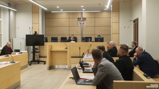 6,5 roku więzienia a także 180 tys. zł grzywny domaga się prokuratura dla senatora Stanisława Gawłowskiego. To w związku z wątkiem tzw. afery melioracyjnej i zarzutami m.in. korupcji i prania pieniędzy.