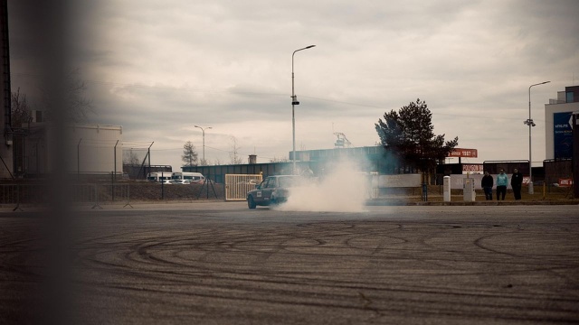 Będą nowe kary dla piratów drogowych i uczestników nielegalnych wyścigów - poinformował rzecznik rządu Adam Szłapka.