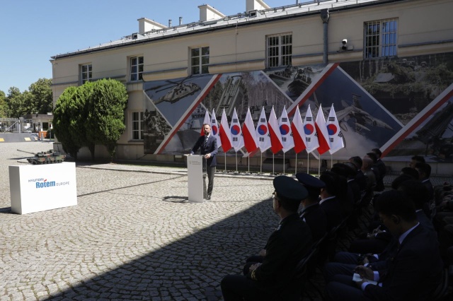 Polska niebawem podpisze umowę na dostawę kolejnych 180 czołgów K2 z Korei. W siedzibie MON odbyła się konferencja prasowa poświęcona najnowszej inwestycji dla polskiej armii.