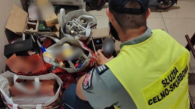 Nielegalne papierosy i alkohol w rękach zachodniopomorskiej skarbówki.