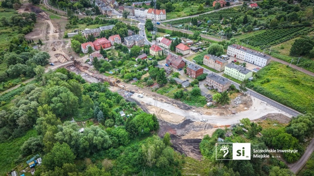 Na Skolwinie trwają intensywne prace związane z budową nowej drogi. Będzie ona obsługiwać okoliczną strefę przemysłowo-inwestycyjną.