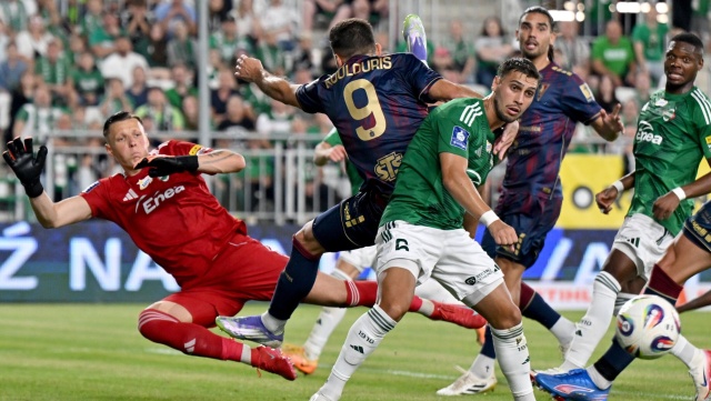 Klęska piłkarzy Pogoni na inaugurację nowego sezonu Ekstraklasy. Szczecinianie w premierowym meczu przegrali na wyjeździe z Radomiakiem Radom 1:5. Do przerwy Portowcy przegrywali 0:1.