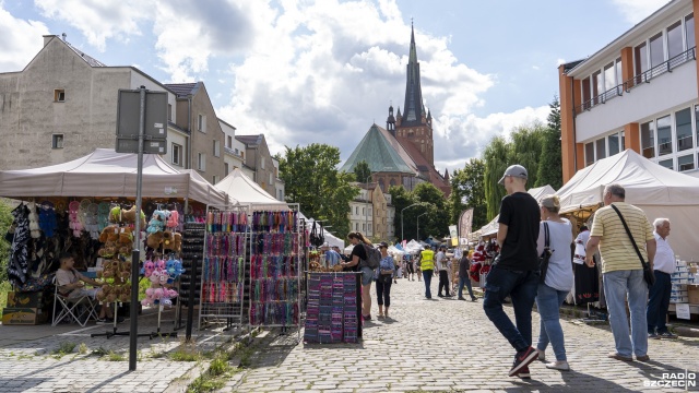 Wystartowała kolejna edycja szczecińskiego Jarmarku Jakubowego. Ponad 250 wystawców prezentuje swoje stoiska w okolicach Katedry i placu Orła Białego.