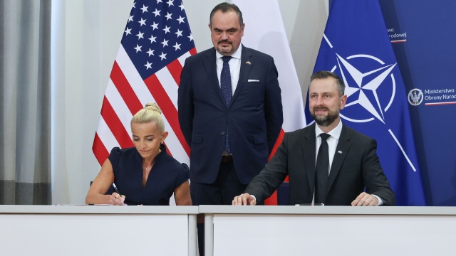 Cztery miliardy dolarów na zakup i modernizację sprzętu wojskowego. Polska podpisała ze Stanami Zjednoczonymi umowę, w ramach której Amerykanie udzielą nam gwarancji kredytowych.