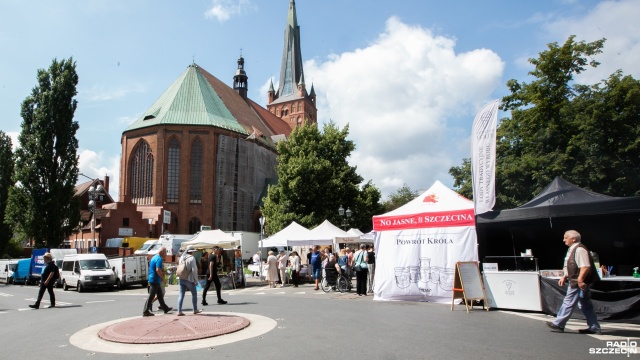 Jarmark Jakubowy: wypiekane na miejscu rogaliki, kapcie czy serki górskie [ZDJĘCIA]