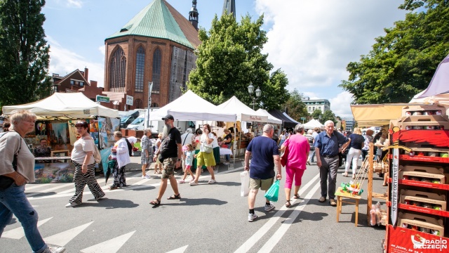 Jarmark Jakubowy to nie tylko przyjemności dla ciała, ale i dla ducha - podkreślają jego organizatorzy i zapraszają do wnętrza szczecińskiej katedry. Do niedzieli można zwiedzać świątynię, a w niej krypty. Katedra może pomieścić blisko dwa tysiące osób.