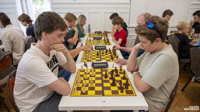 Prawie 100 zawodników walczących o zwycięstwo: to wydarzenie udowadnia, że szachy to sport generujący ogromne emocje...