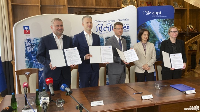 177,5 miliona złotych z funduszy unijnych trafiło do Szczecina na inwestycje w komunikację miejską. Umowa na dofinansowanie właśnie została podpisana.