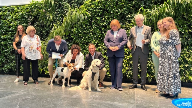 Milion złotych trafi do zachodniopomorskich zwierząt. To w ramach projektu Nasze Zwierzaki organizowanego przez Zachodniopomorski Urząd Marszałkowski w Szczecinie.