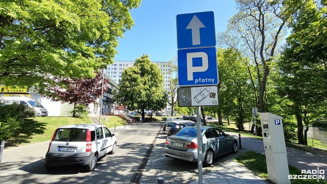 Zmiany w Strefach Płatnego Parkowania w Kołobrzegu zatwierdzone. Dzięki nim kierowcy powinni nieco zaoszczędzić.