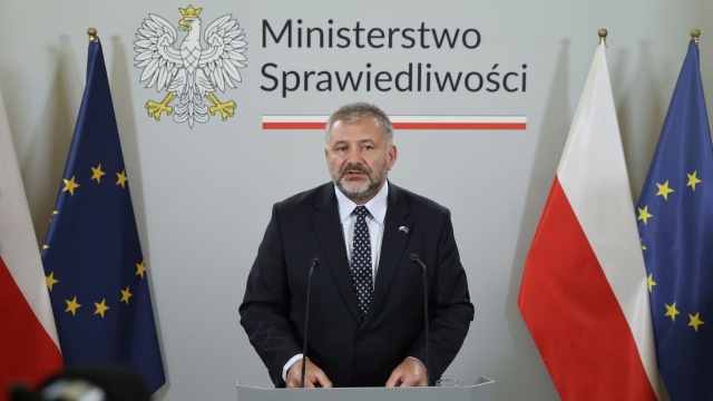 Nowy minister sprawiedliwości Waldemar Żurek wycofuje pozwy cywilne, które złożył za rządów Prawa i Sprawiedliwości. Były skierowane przeciwko instytucjom państwa, w tym wobec resortu sprawiedliwości.