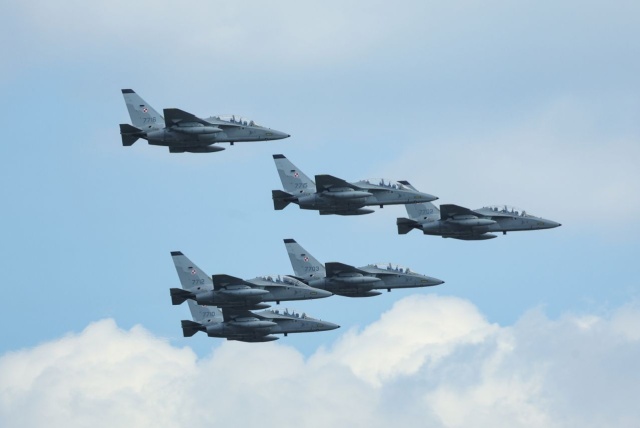 Wojsko intensywnie trenowało do swojego święta w najbliższy piątek. Punktem kulminacyjnym tegorocznych obchodów 105. rocznicy Bitwy Warszawskiej, która jest powiązana ze świętem polskiej armii, będzie defilada.