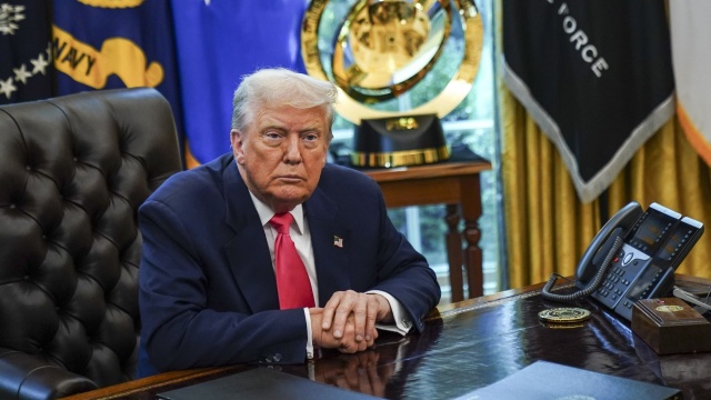 Donald Trump i prezydent Rosji Władimir Putin są w drogę na Alaskę.