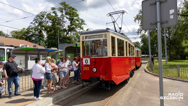 Tramwajowa linia turystyczna 0 jeździ zwykle w wakacyjne niedziele, ale z okazji Żagli można się nią przejechać przez cały długi weekend.