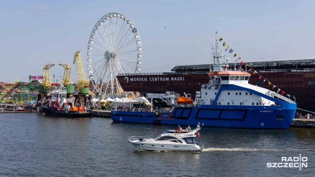 Szczecin niezmiennie żyje imprezą Żagle 2025. Od piątku do niedzieli miasto będzie tętniącym życiem portem, gdyż zawitało do niego około 30 jednostek.