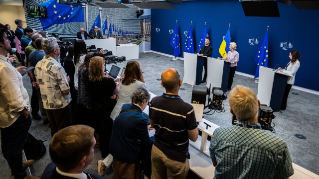 Europejscy liderzy będą towarzyszyć Zełenskiemu podczas spotkania z Trumpem