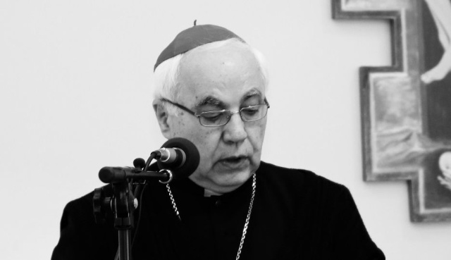 Zmarły w środę biskup-senior archidiecezji szczecińsko-kamieńskiej Marian Błażej Kruszyłowicz zostanie pochowany w Niepokalanowie. Najpierw jednak nastąpi pożegnanie wieloletniego biskupa pomocniczego w Szczecinie.