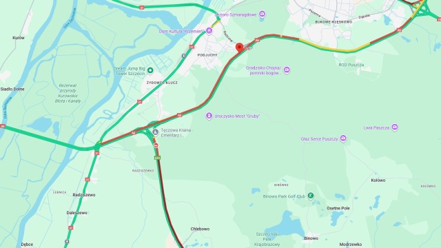 Duży korek na autostradzie A6.