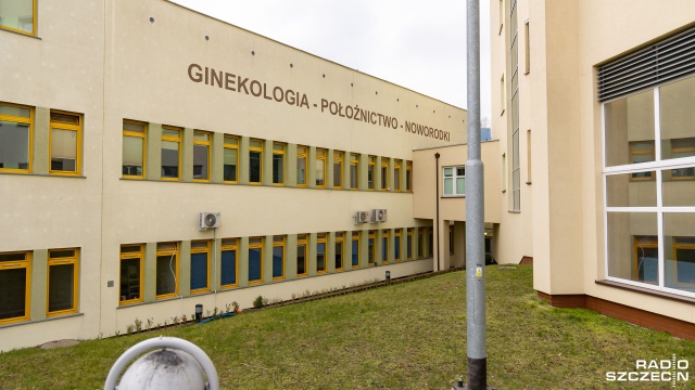 W szpitalu Zdroje przeprowadzono pierwszą w historii placówki operację założenia taśm na macicy u kobiety w 19. tygodniu ciąży.