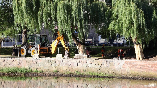 Rozpoczęła się przebudowa brzegów Parsęty w Kołobrzegu. Na miejscu powstaną zupełnie nowe bulwary.