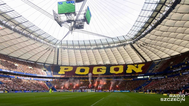 Piłkarze Pogoni bez gry awansowali do drugiej rundy Pucharu Polski. Szczecinianie w pierwszej rundzie trafili bowiem na Kotwicę Kołobrzeg, która po spadku z I ligi ogłosiła upadłość i nie przystąpiła do pucharowych rozgrywek.