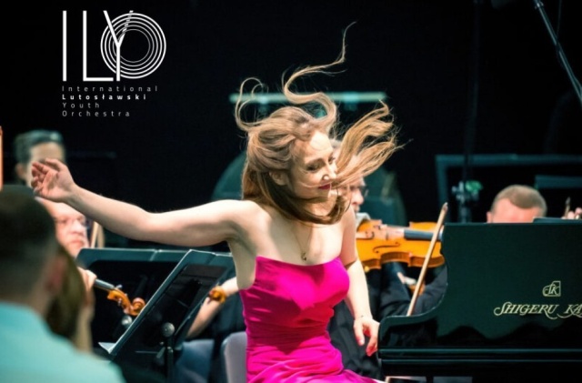 Występowała na tak prestiżowych scenach, jak m.in. berliński Konzerthaus, Narodowe Forum Muzyki we Wrocławiu czy Europejskie Centrum Muzyki Krzysztofa Pendereckiego w Lusławicach. Wszędzie nagradzana entuzjastycznymi brawami i uznaniem krytyki. W niedzielę International Lutosławski Youth Orchestra zagra w jednej z najbardziej renomowanych sal koncertowych Europy, w słynnym Gewandhausie w Lipsku.