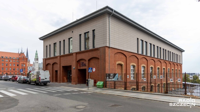 Po generalnym remoncie w szczecińskim Słowianinie brakuje tylko windy. Ta ma się jednak pojawić wkrótce. Będzie to spore ułatwienie m.in. dla osób z niepełnosprawnościami i ekip technicznych, przyjeżdżających na wydarzenia do Słowianina.