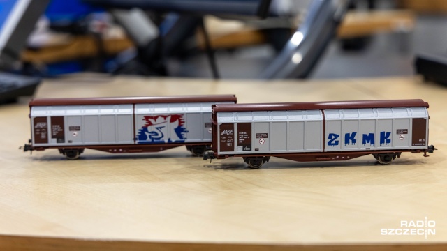 Na stronach aukcyjnych osiągają cenę nawet 10 tysięcy złotych. To modele wagonów kolejowych z logotypem Szczecina.