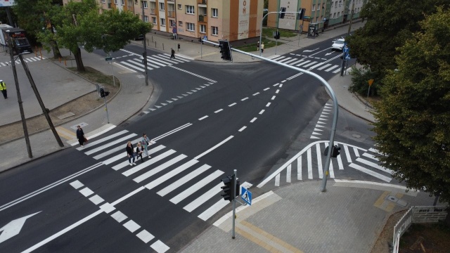 Nowa sygnalizacja na skrzyżowaniu ulic Emilii Gierczak i Anieli Krzywoń w Szczecinie gotowa. Poprzednia działała tam prawie pół wieku.