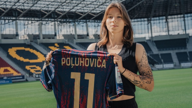 Piłkarki nożne Pogoni - po porannym treningu - wyruszyły do Olsztyna na mecz ze Stomilankami w rozgrywkach ekstraligi kobiet.