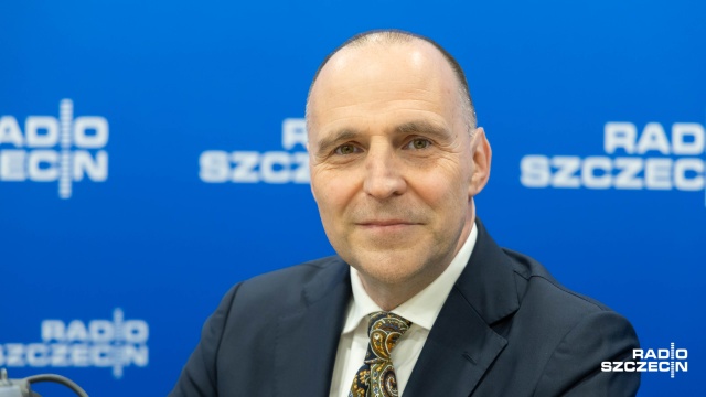 Wojewoda Zachodniopomorski unieważnił uchwałę Rady Miejskiej w Międzyzdrojach dotyczącą usuwania pojazdów pozostawionych bez tablic rejestracyjnych i tych, których stan wskazuje na to, że nie są używane.