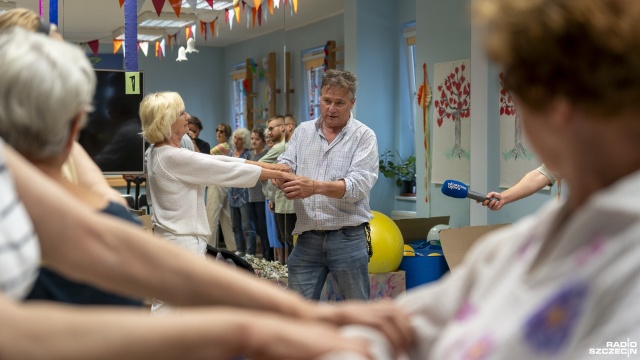 Czas bezbronnych seniorów właśnie się skończył. Zakończyły się drugie zajęcia samoobrony dla starszych szczecinian.