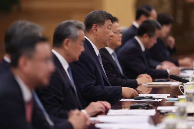 Chiny odrzucają oskarżenia o spiskowanie przeciwko Stanom Zjednoczonym. W środę doszło do spotkania przywódców Chin, Rosji i Korei Północnej.