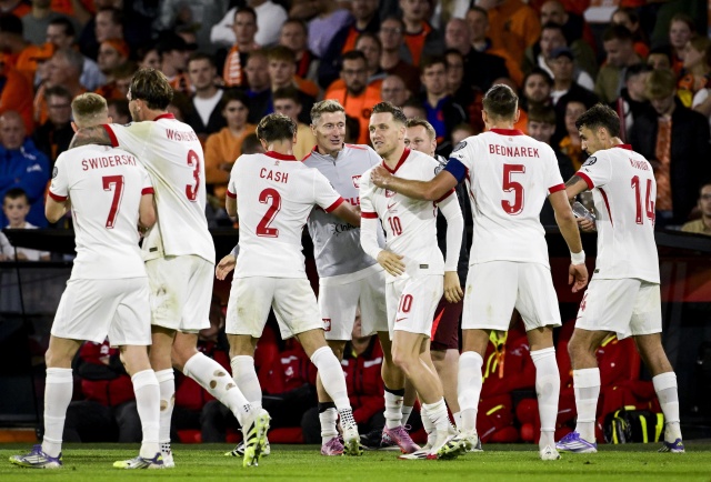 Piłkarska reprezentacja Polski zremisowała 1:1 w Rotterdamie z Holandią w meczu czwartej kolejki grupy G kwalifikacji do przyszłorocznych mistrzostw świata.