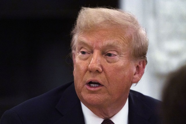 Prezydent Donald Trump ogłosił, że w piątek podpisze dekret zmieniający nazwę Departamentu Obrony na Departament Wojny.