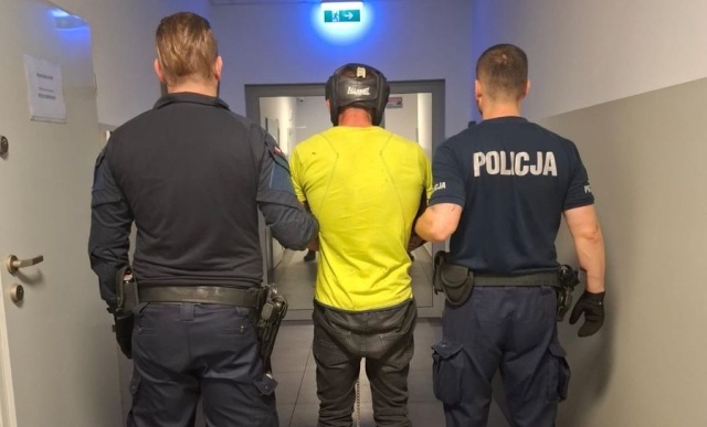 Pościg ulicami Stargardu zakończył przed budynkiem komendy policji.