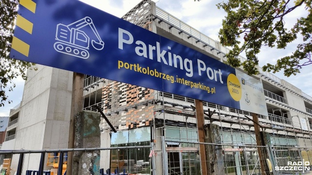 Budowa parkingu wielopoziomowego w kołobrzeskim porcie wchodzi w ostatni etap. Znane są już ceny za postój w tym miejscu.