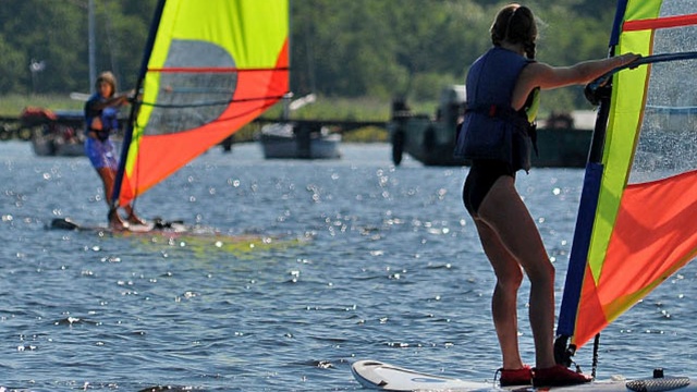 Szczecin będzie gospodarzem ostatnich zawodów Polskiego Stowarzyszenia Windsurfingu. W pierwszy weekend października na Jeziorze Dąbskim będą ścigać się zawodnicy Polskiego Stowarzyszenia Windsurfingu.