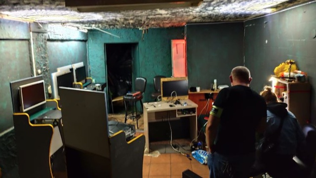 Nielegalny punkt hazardowy w Świnoujściu zlikwidowali funkcjonariusze zachodniopomorskiej służby celno-skarbowej.