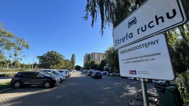 Trzy wyremontowane parkingi są dostępne dla mieszkańców osiedla Zawadzkiego w Szczecinie.