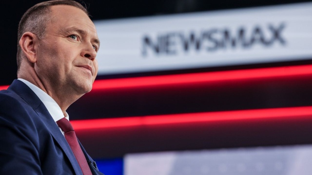 Karol Nawrocki jest za mrożeniem cen energii na kolejny kwartał, przechowywaniem gazu i końcem wypłacania świadczenia 800 plus obywatelom Ukrainy, którzy nie pracują w Polsce i nie posyłają dzieci do polskich szkół.