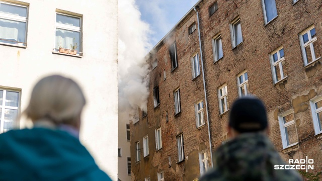 Trwa akcja gaśnicza przy ulicy Długosza w Szczecinie.