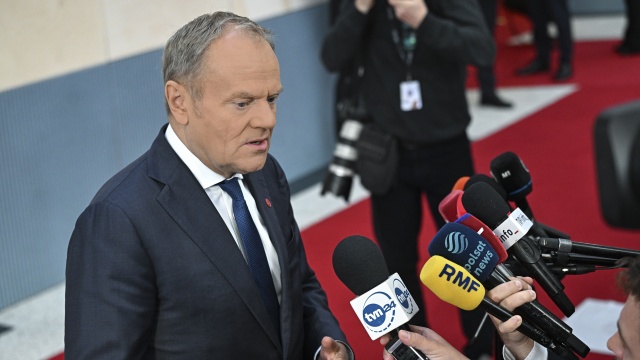 Wzmocnienie wschodniej flanki musi być priorytetem dla Unii - uznali europejscy przywódcy po spotkaniu w Kopenhadze. Za trzy tygodnie mają podjąć decyzję dotyczącą harmonogramu budowy muru dronowego, który ma być elementem wzmacniania wschodniej flanki.